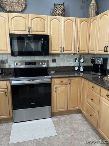 28702 Crooked Stick Court, Wesley Chapel, FL 33543