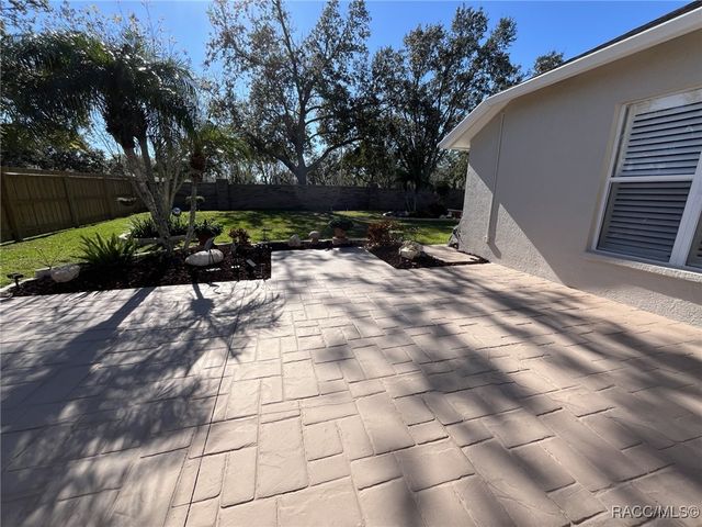 28702 Crooked Stick Court, Wesley Chapel, FL 33543