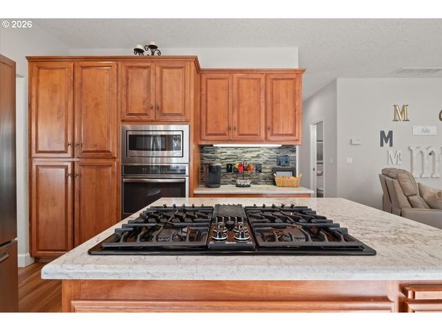 1824 Nw OLIVIA Cir, Albany, OR 97321