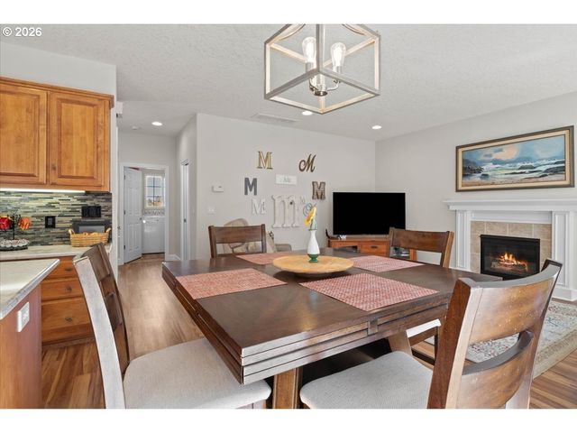 1824 Nw OLIVIA Cir, Albany, OR 97321