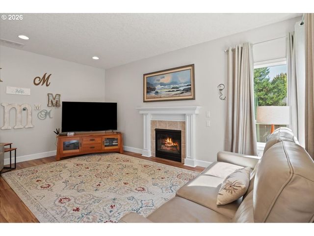 1824 Nw OLIVIA Cir, Albany, OR 97321