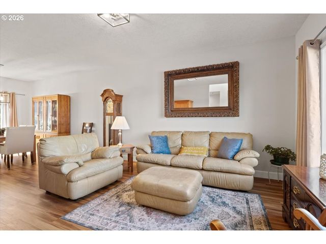 1824 Nw OLIVIA Cir, Albany, OR 97321
