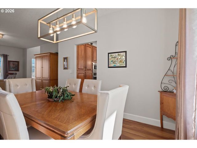 1824 Nw OLIVIA Cir, Albany, OR 97321