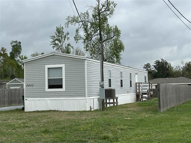 2422, 2426, 2432 Gulfway Boulevard, Westlake, LA 70669