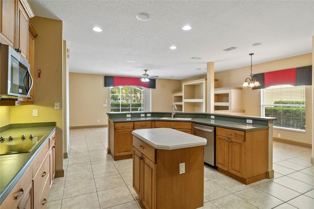 3463 FOREST RIDGE LANE, Kissimmee, FL 34741