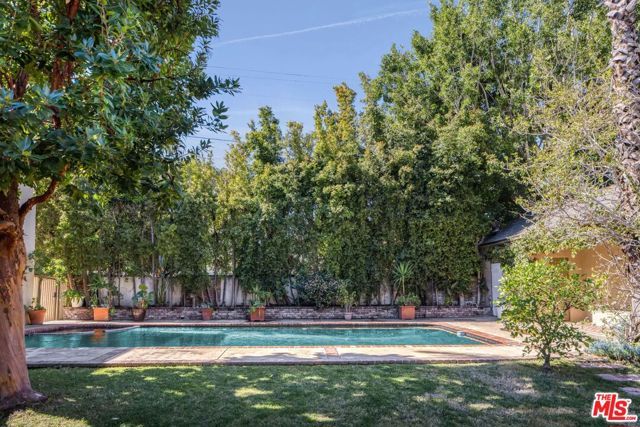 627 N Elm Drive, Beverly Hills, CA 90210