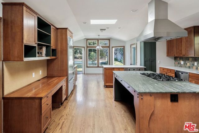 627 N Elm Drive, Beverly Hills, CA 90210