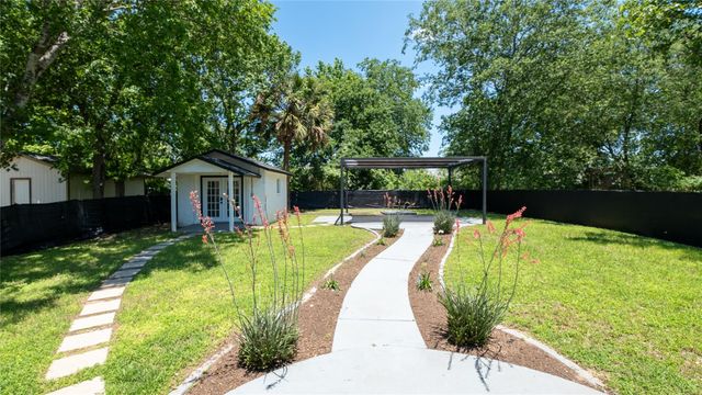 4604 Brassiewood DR, Austin, TX 78744