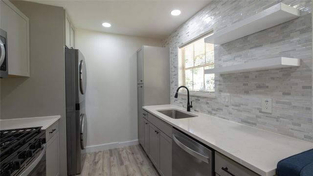 4604 Brassiewood DR, Austin, TX 78744