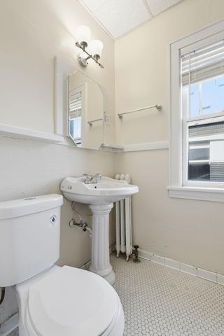 2545 Garfield Avenue 24, Minneapolis, MN 55405