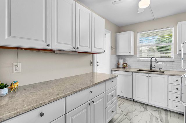 765 Jeffery Street 1-203, Boca Raton, FL 33487