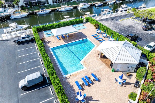 765 Jeffery Street 1-203, Boca Raton, FL 33487