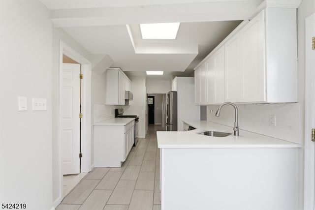 129 Willow Ave, Aberdeen Twp., NJ 07747