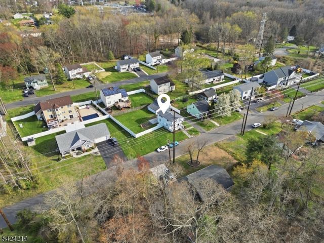 129 Willow Ave, Aberdeen Twp., NJ 07747