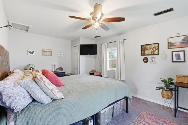 1205 W 34th St S, Wichita, KS 67217