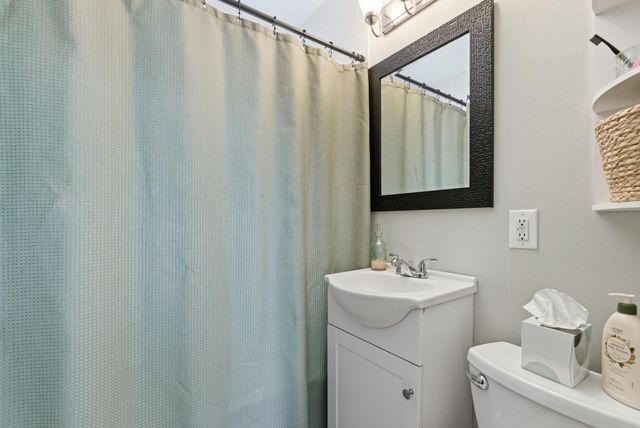 1205 W 34th St S, Wichita, KS 67217