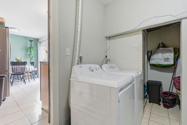 1205 W 34th St S, Wichita, KS 67217