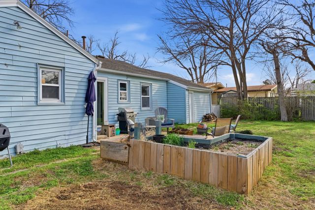 1205 W 34th St S, Wichita, KS 67217