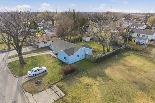1205 W 34th St S, Wichita, KS 67217