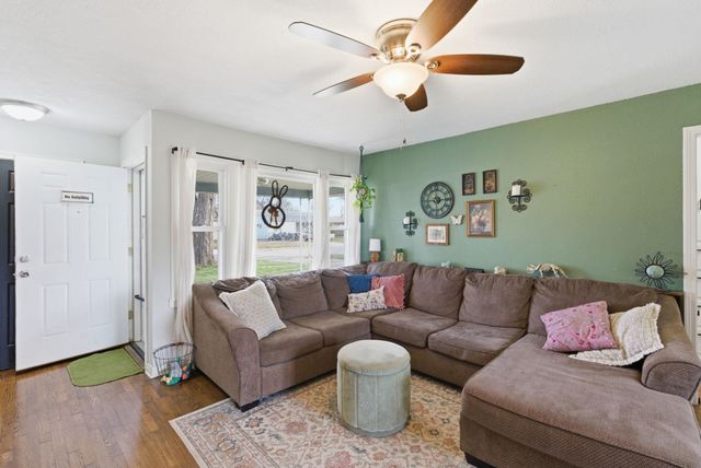 1205 W 34th St S, Wichita, KS 67217