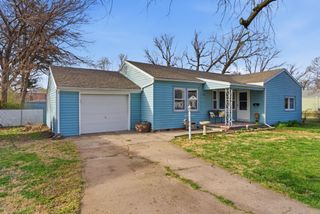 1205 W 34th St S, Wichita, KS 67217