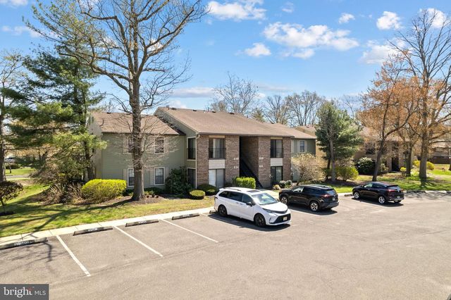 24-B W BLUEBELL LN, Mount Laurel, NJ 08054