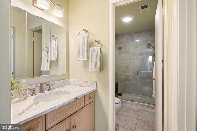 24-B W BLUEBELL LN, Mount Laurel, NJ 08054