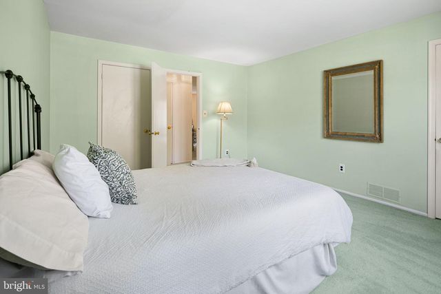 24-B W BLUEBELL LN, Mount Laurel, NJ 08054