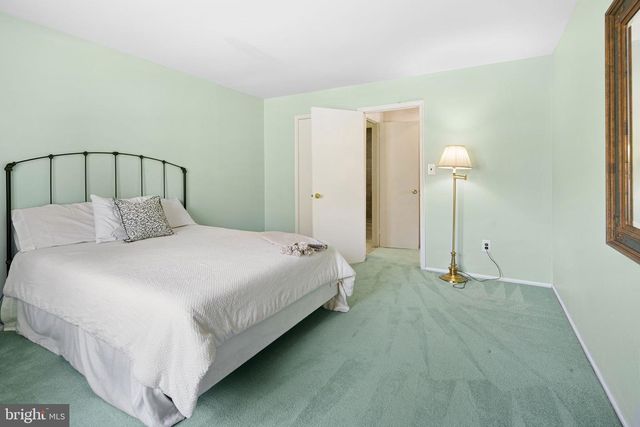 24-B W BLUEBELL LN, Mount Laurel, NJ 08054