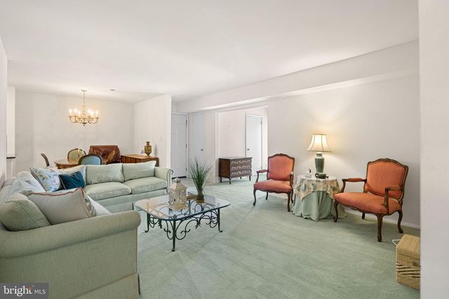 24-B W BLUEBELL LN, Mount Laurel, NJ 08054