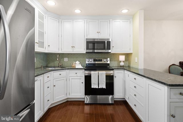 24-B W BLUEBELL LN, Mount Laurel, NJ 08054