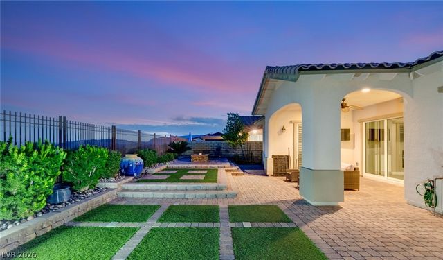 270 Besame Court, Las Vegas, NV 89138