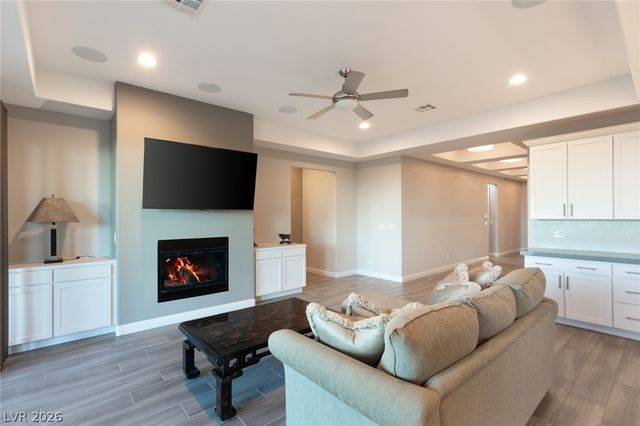 270 Besame Court, Las Vegas, NV 89138