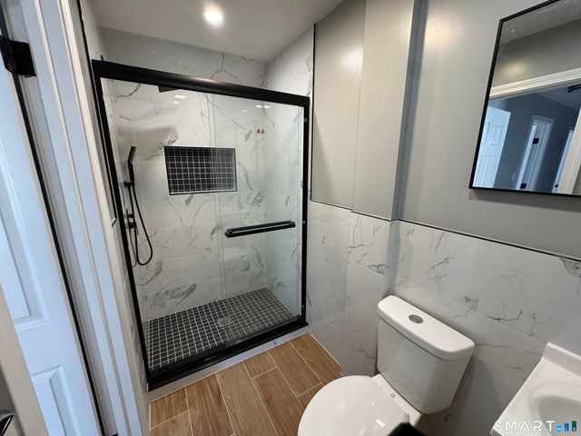 299 Linnmoore Street, Hartford, CT 06106