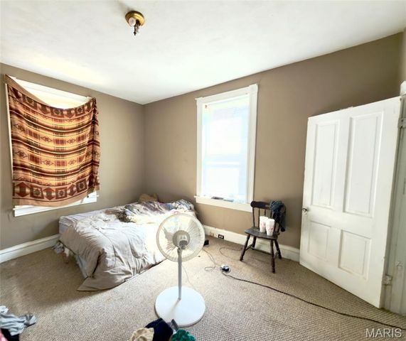 739 Regina Avenue, St Louis, MO 63125