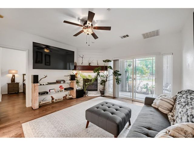 8358 S Independence Cir 105, Littleton, CO 80128