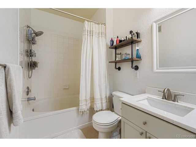 8358 S Independence Cir 105, Littleton, CO 80128