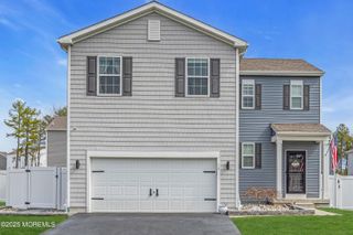 12 Fullrigger Avenue, Barnegat, NJ 08005