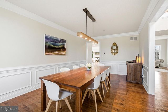 305 GREENBANK LN, Newtown Square, PA 19073