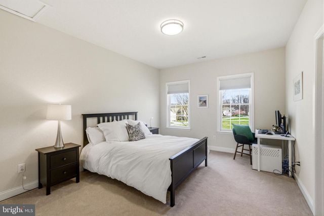 305 GREENBANK LN, Newtown Square, PA 19073