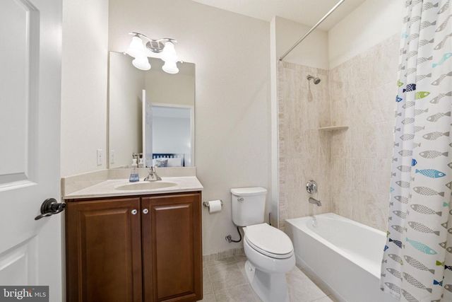 305 GREENBANK LN, Newtown Square, PA 19073