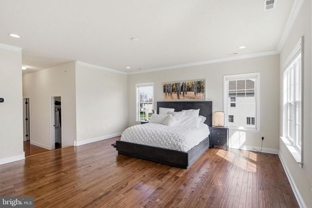 305 GREENBANK LN, Newtown Square, PA 19073