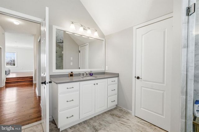 305 GREENBANK LN, Newtown Square, PA 19073