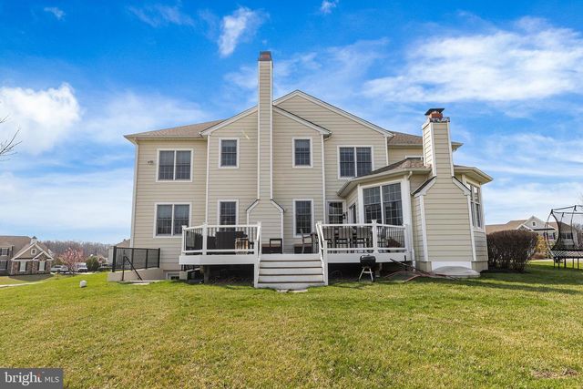 305 GREENBANK LN, Newtown Square, PA 19073