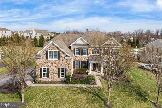 305 GREENBANK LN, Newtown Square, PA 19073