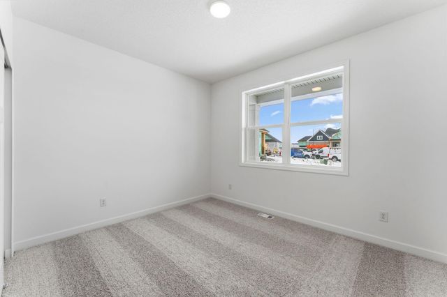 5182 Long Pointe Bay, Woodbury, MN 55129