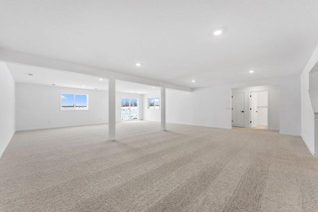 5182 Long Pointe Bay, Woodbury, MN 55129