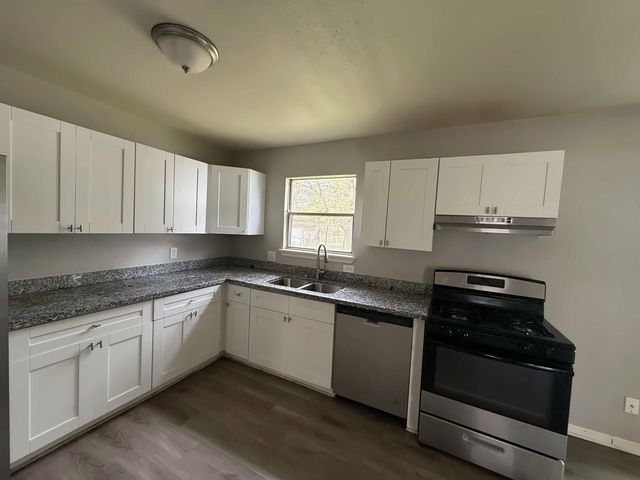 10341 Caxton Street, Houston, TX 77016