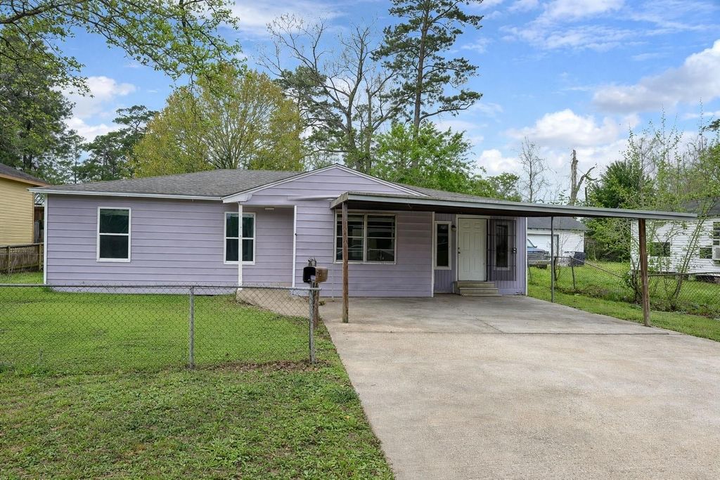 10341 Caxton Street, Houston, TX 77016