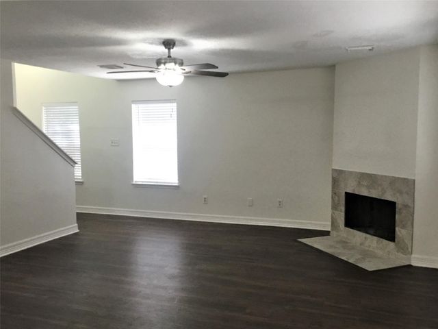 9151 Autumn Harvest Drive, Houston, TX 77064